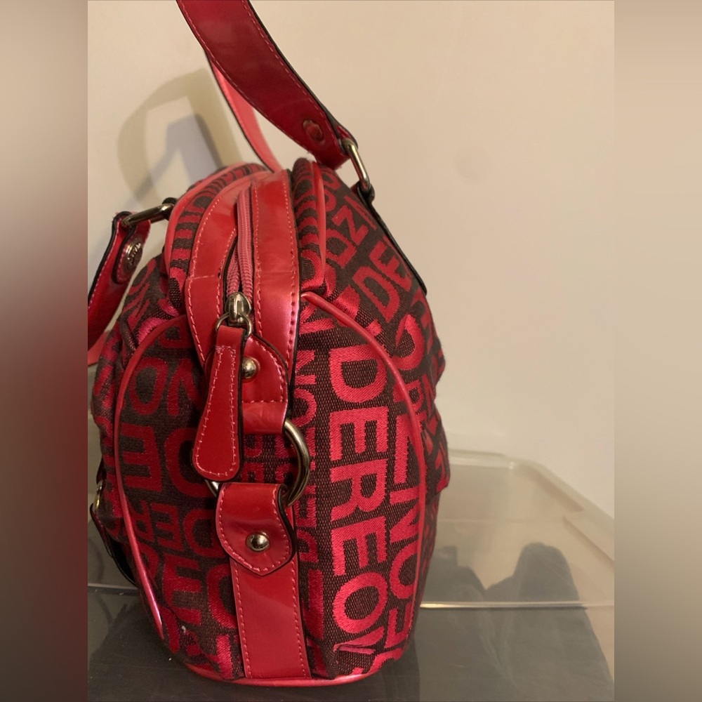Dereon By Beyoncé Duffle Bag - Picture 5 of 8